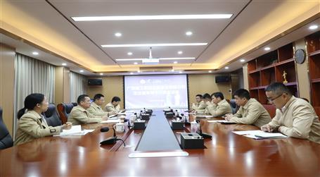 覃振華：青年員工要有格局、有能力、有擔(dān)當(dāng)