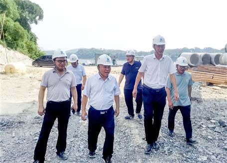 唐峰、何勇到桂東分公司項(xiàng)目開展2023年第二季度安全生產(chǎn)質(zhì)量綜合大檢查暨“圍墻內(nèi)圍墻外”和“以包代管”專項(xiàng)檢查
