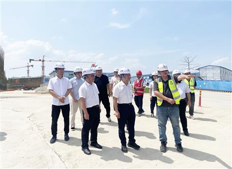 覃振華到桂鴻分公司項(xiàng)目開(kāi)展第二季度安全生產(chǎn)質(zhì)量綜合大檢查